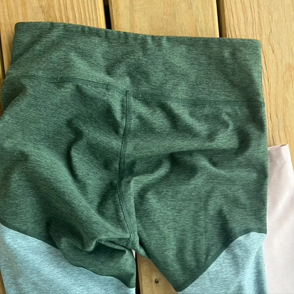 ** Outdoor Voices Green Colorblock Leggings Pink Green Small